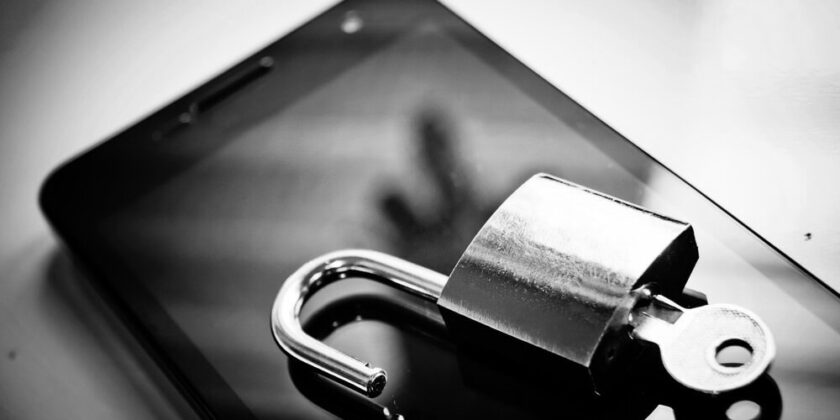 How to Protect Your Cell Phone from Physical Theft