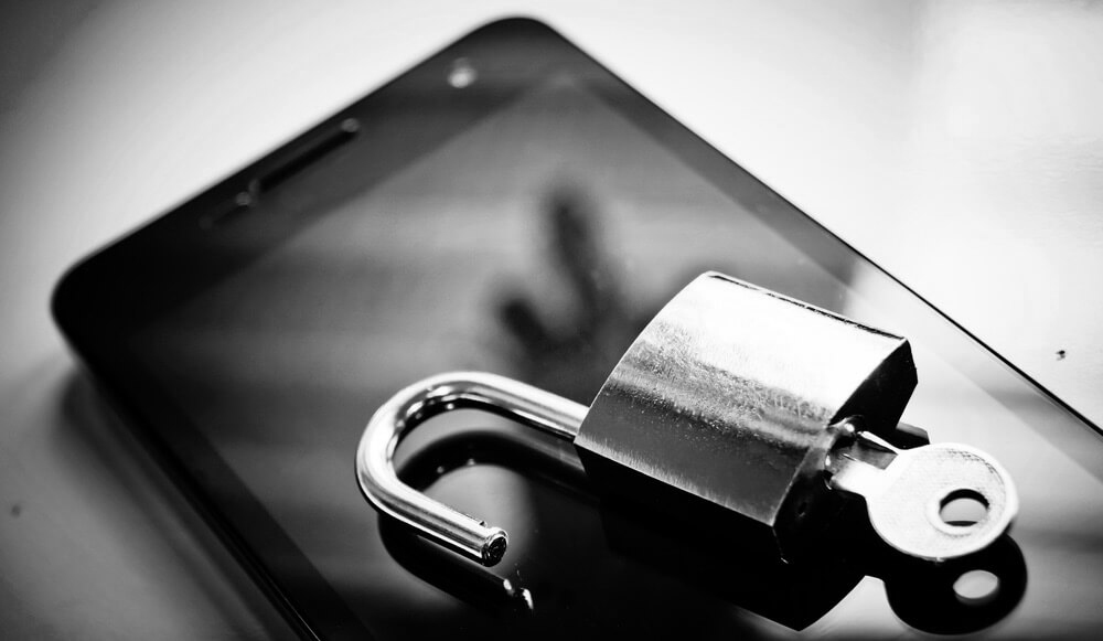 How to Protect Your Cell Phone from Physical Theft